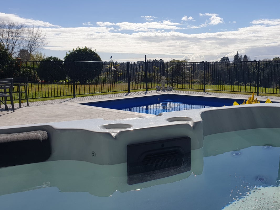10 Georgia Grove, Pyes Pa, Tauranga - Carousel 1