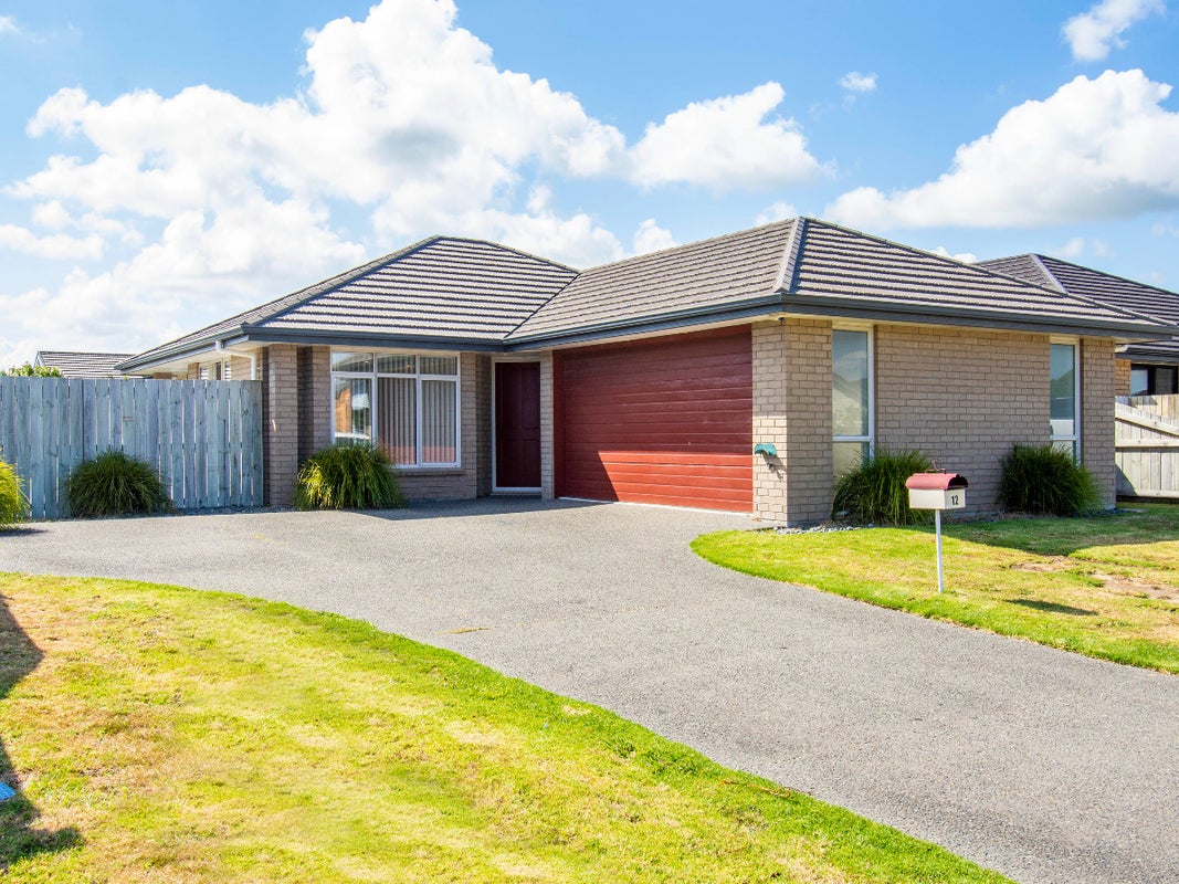 12 Whaley Avenue, Papamoa Beach, Papamoa - Carousel 1