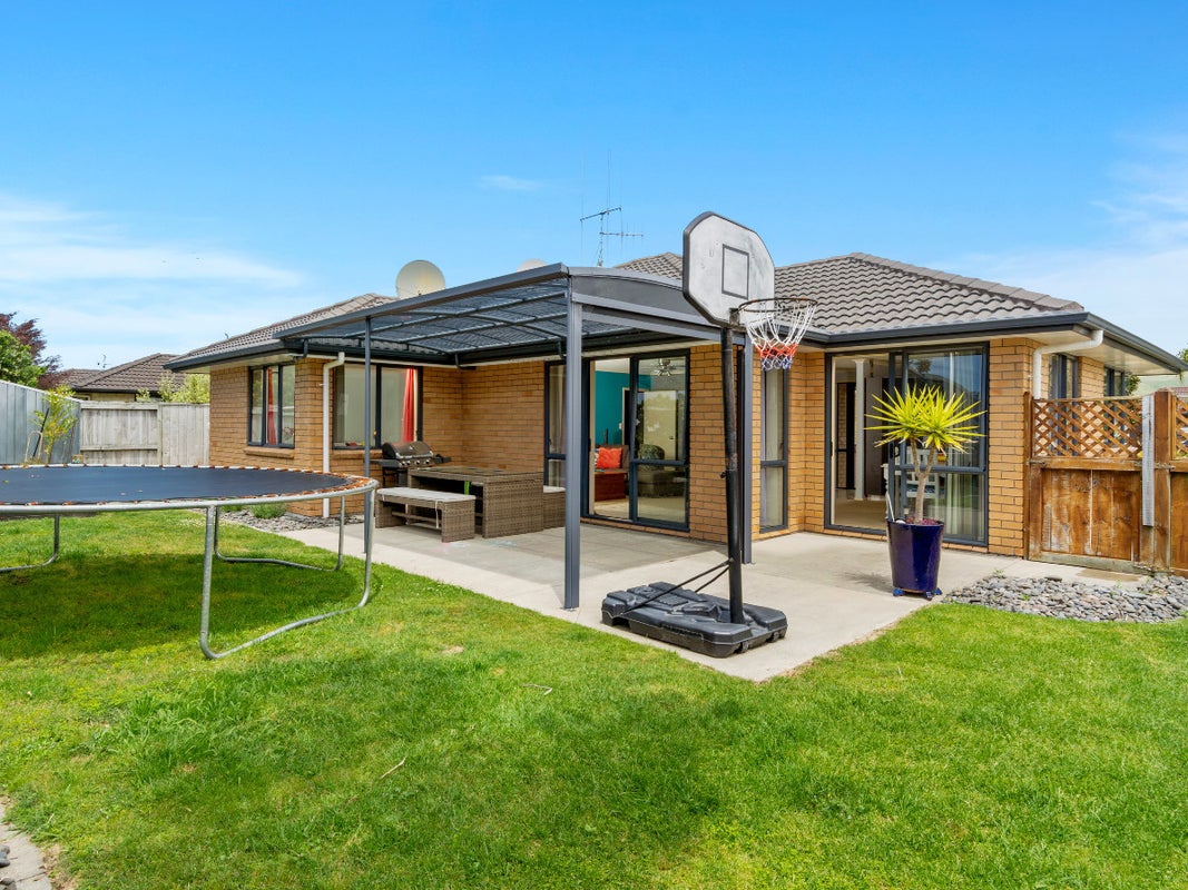 154 Longview Drive, Papamoa Beach, Papamoa - Carousel 1