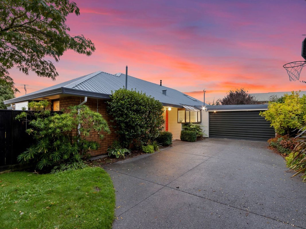 16 Nepal Place, Burnside, Christchurch - Carousel 1