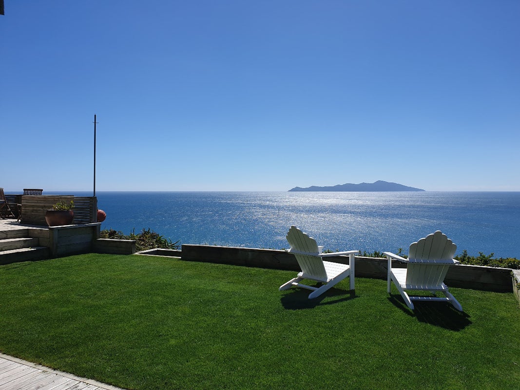 3 Rawhiti Road, Pukerua Bay, Porirua - Carousel 1