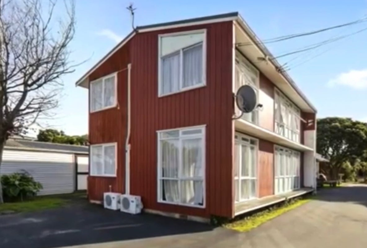 45A Cambridge TCE, WAIWHETU, LOWER HUTT - Carousel 1