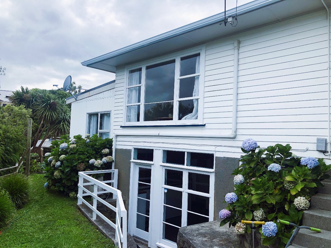 85 Glanmire Road, Newlands, Wellington - Carousel 1