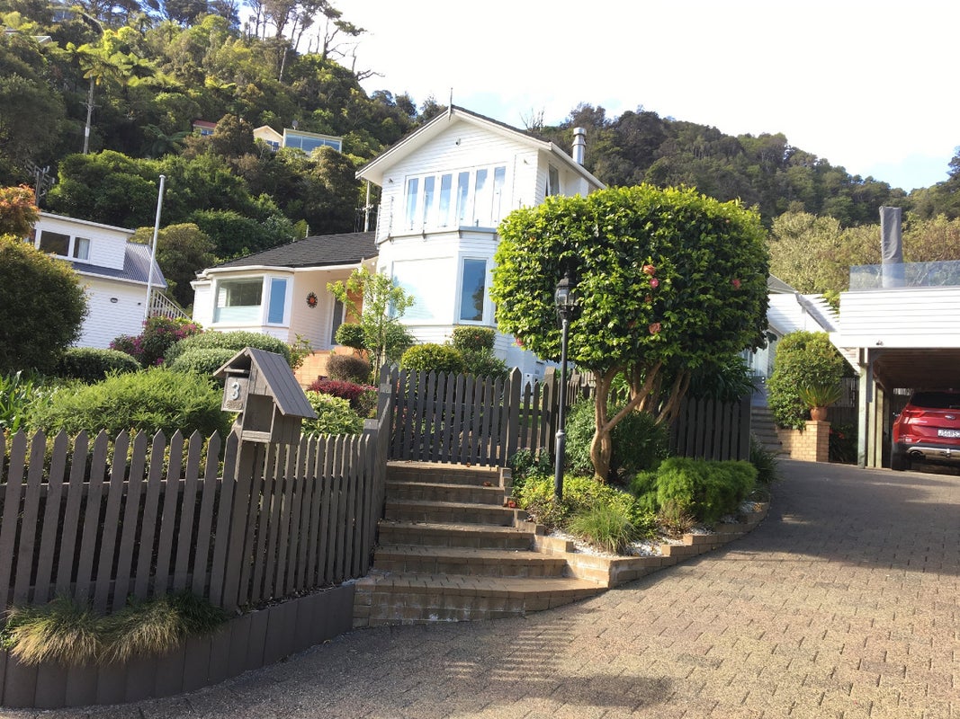 3 Kotari Road, Days Bay, Lower Hutt - Carousel 1