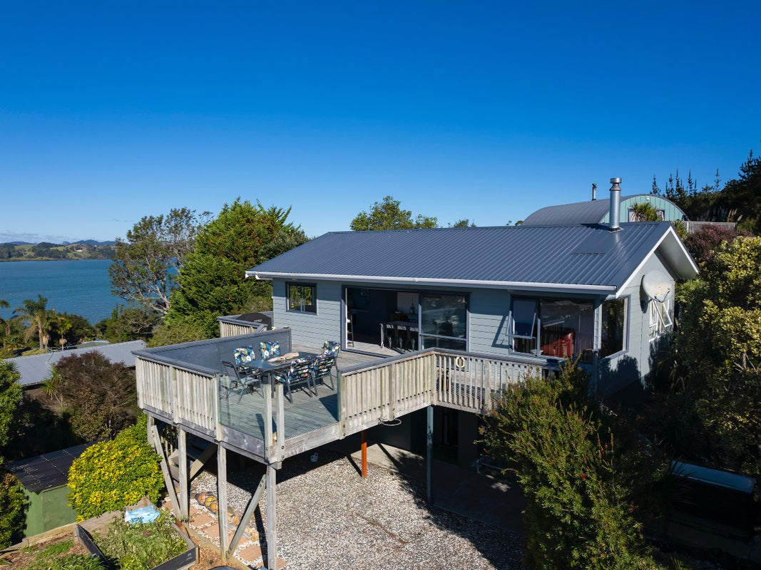 45 Peninsula Parade, Hihi, Mangonui - Carousel 1