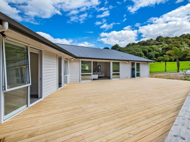 8 Platinum Place, Matapouri, Whangarei - Carousel 1