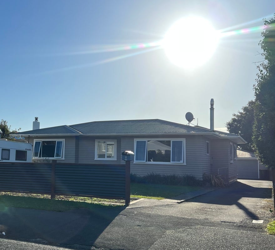 8 Alfred Sheat Street, Richmond - Carousel 1