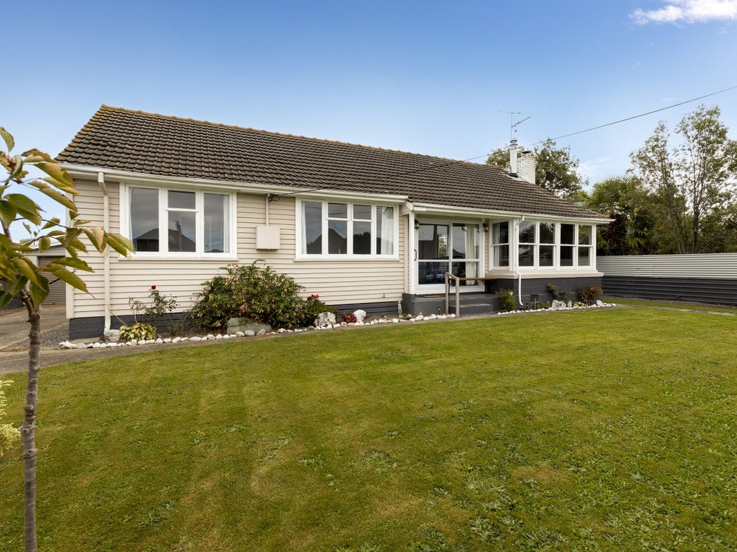 9 Churchill Street, Mayfield, Blenheim - Carousel 1