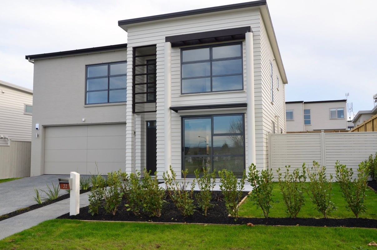 32 Costa Viva Crescent, Karaka, Papakura - Carousel 1