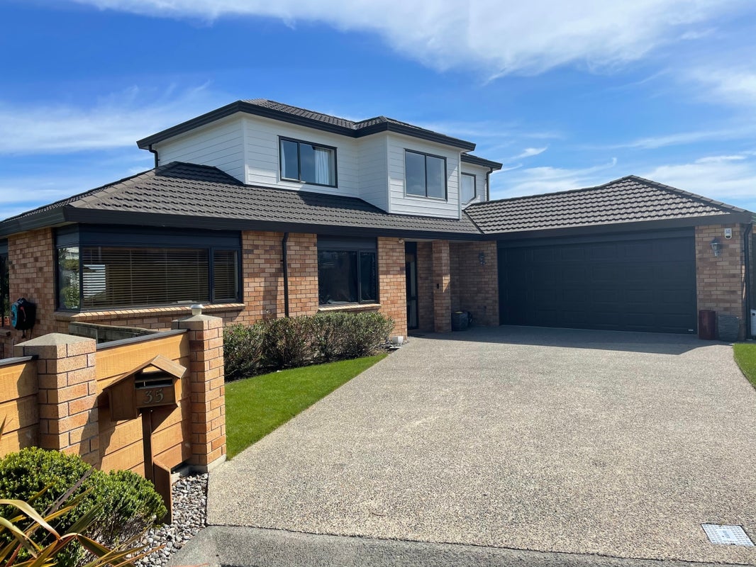 35 St Ives Drive, Camborne, Porirua - Carousel 1