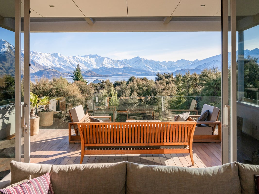 9 Mount Gold Place, Wanaka - Carousel 1