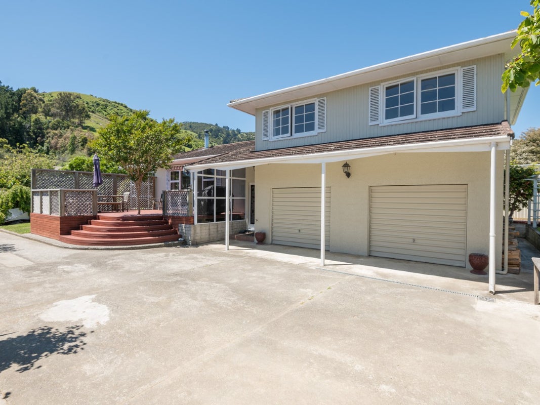 10 Rainbow Drive, Atawhai, Nelson - Carousel 1