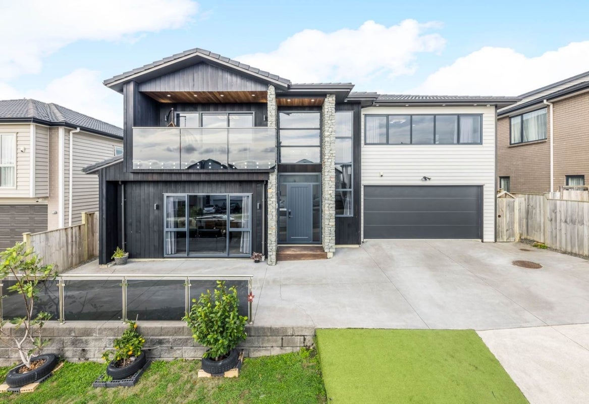 9 Wallen Road, Flat Bush, Auckland - Carousel 1