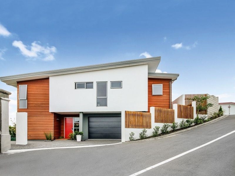 10 Convent Road, Bluff Hill, Napier - Carousel 1
