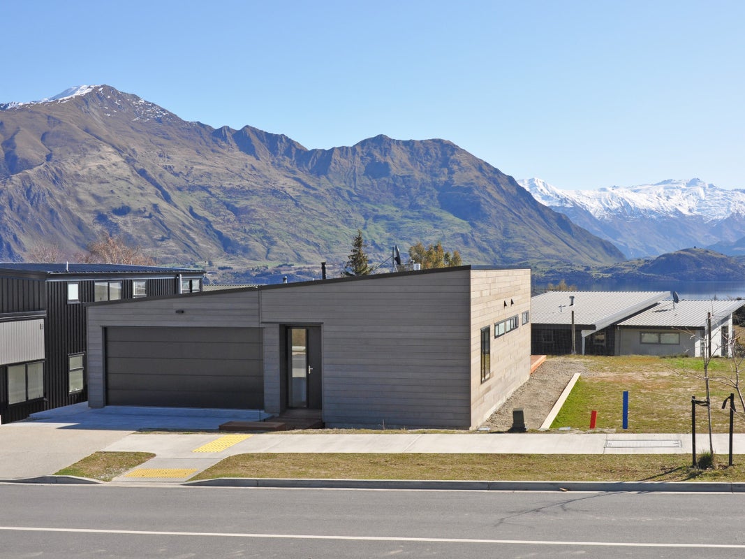 12 CLEARVIEW STREET, Wanaka - Carousel 1