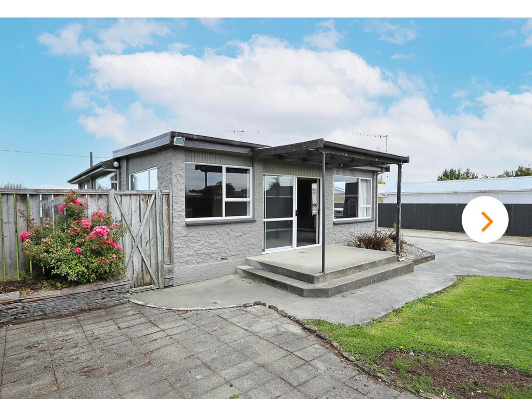 16 John St - Carousel 1