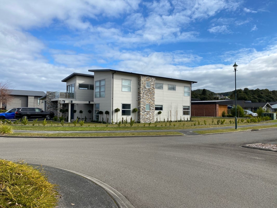 168 Lisland Drive, Kinloch, Taupo - Carousel 1