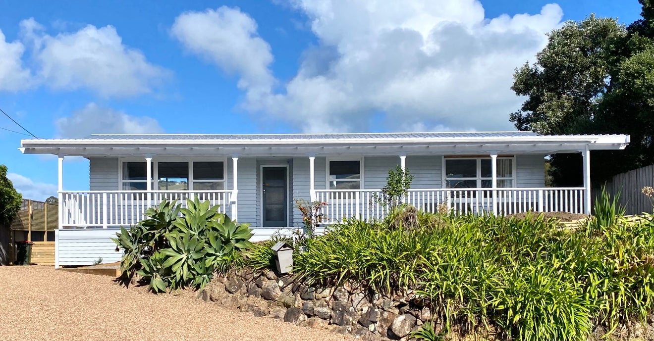 60 Mako Street, Oneroa, Waiheke Island - Carousel 1