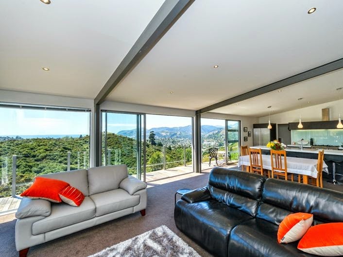 9 Crown Terrace, Britannia Heights, Nelson - Carousel 1