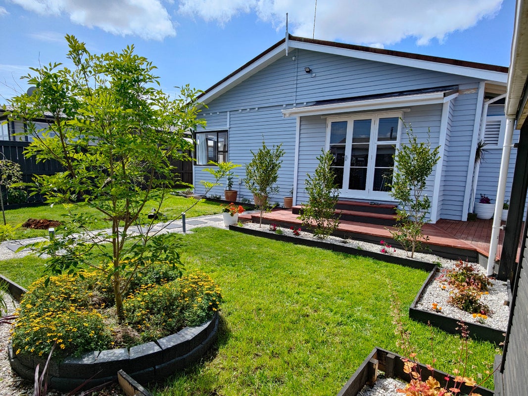104 Dinsdale Road, Dinsdale, Hamilton - Carousel 1