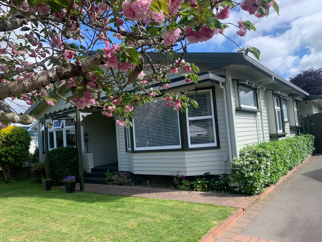23 Norton Park Avenue, Fairfield, Lower Hutt - Carousel 1