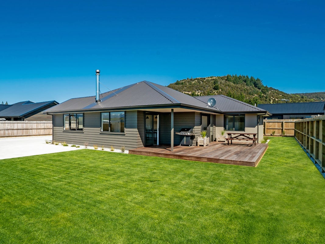 6 Toru Street, Albert Town, Wanaka - Carousel 1