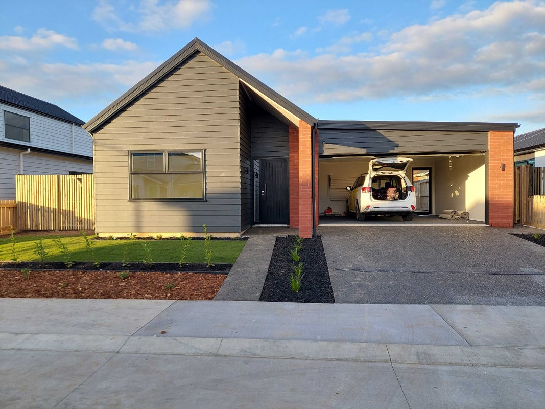 30 Guillaume Street, Chartwell, Hamilton - Carousel 1
