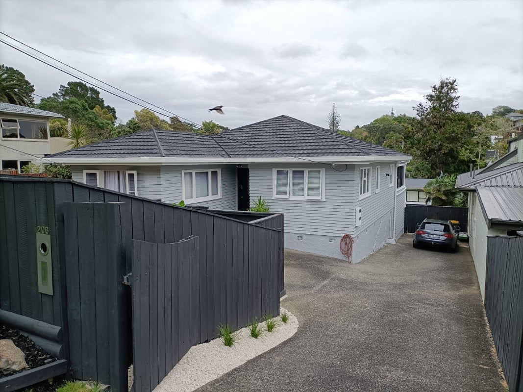 1/206 Beach Road, Campbells Bay, Auckland - Carousel 1