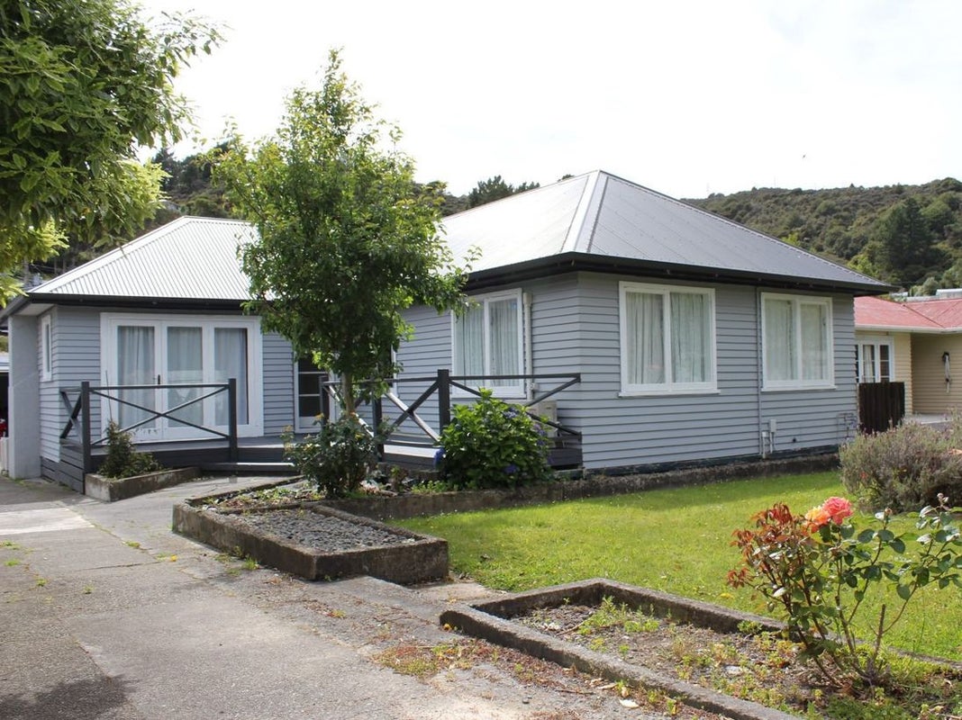 63 Stokes Valley Road, Stokes Valley, Lower Hutt - Carousel 1