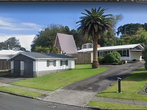 6 Shaldon Crescent, Blagdon, New Plymouth - Carousel 1