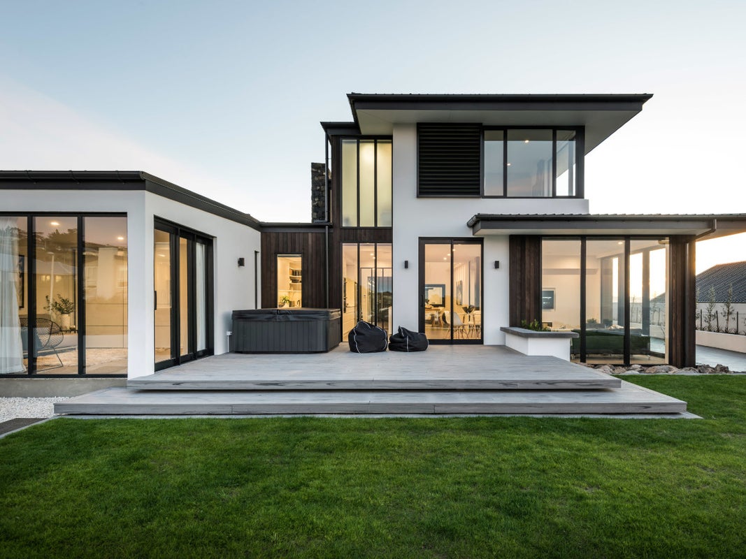 6 Parkridge Place, Mount Pleasant, Christchurch - Carousel 1