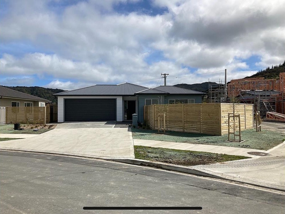 53 Grovedale Square, Wainuiomata, Lower Hutt - Carousel 1