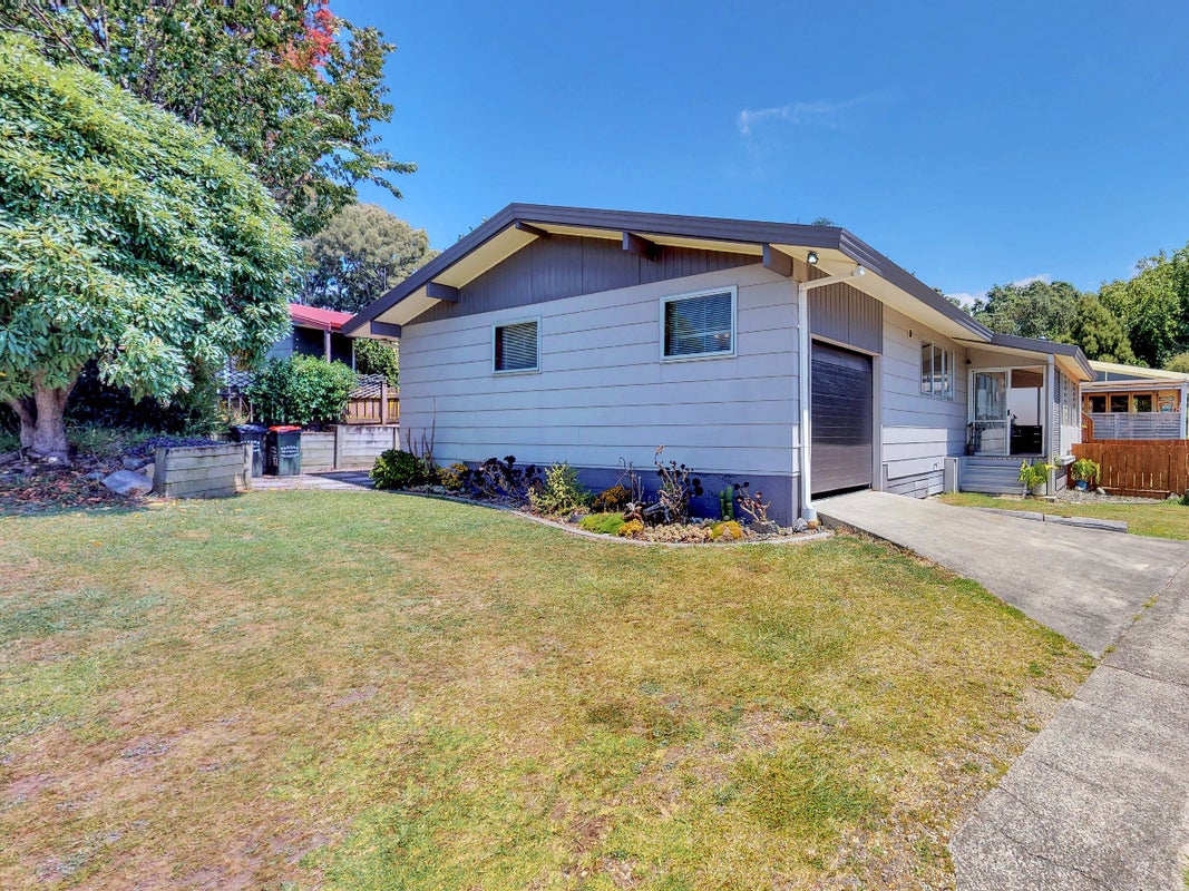 56A Cumberland Crescent, Welcome Bay, Tauranga - Carousel 1