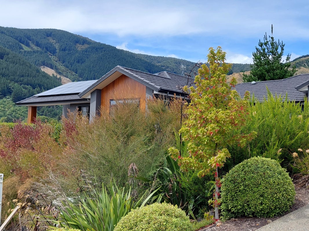 35 Quail Rise, Stoke, Nelson - Carousel 1