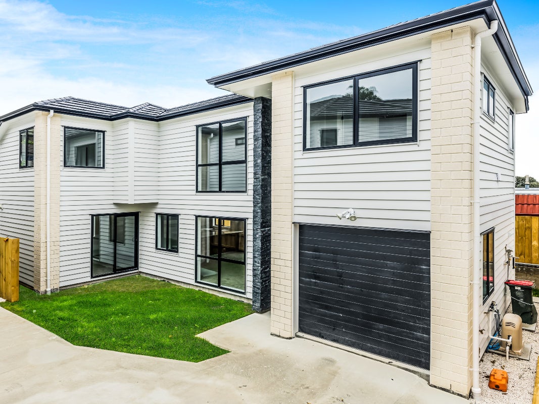 15A Janome Pl, Bucklands Beach, Auckland - Carousel 1