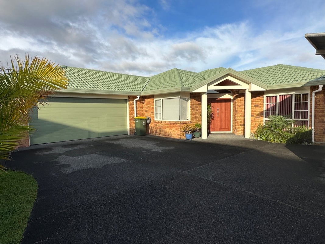 13 Bowscale Place, Northpark, Auckland - Carousel 1