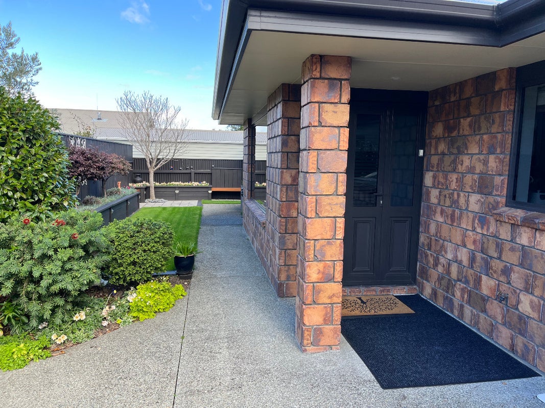 31A FREDERICK ST, Waltham, Christchurch - Carousel 1