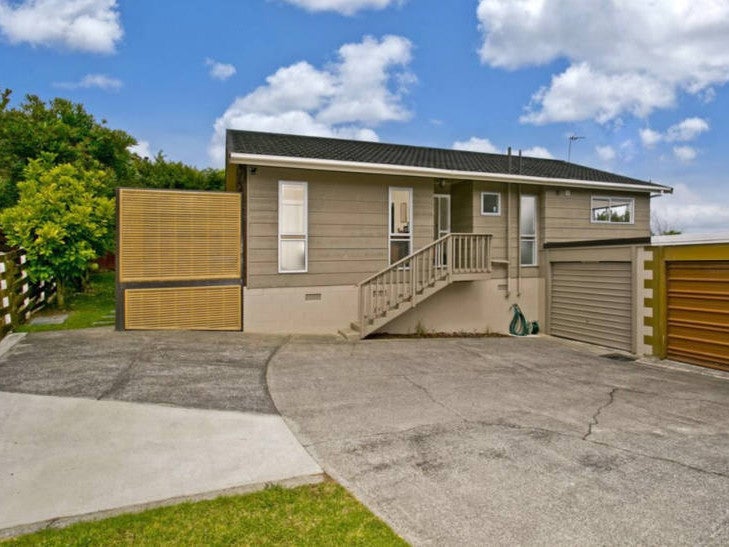 2/11 Kegworth Place, Browns Bay, Auckland - Carousel 1