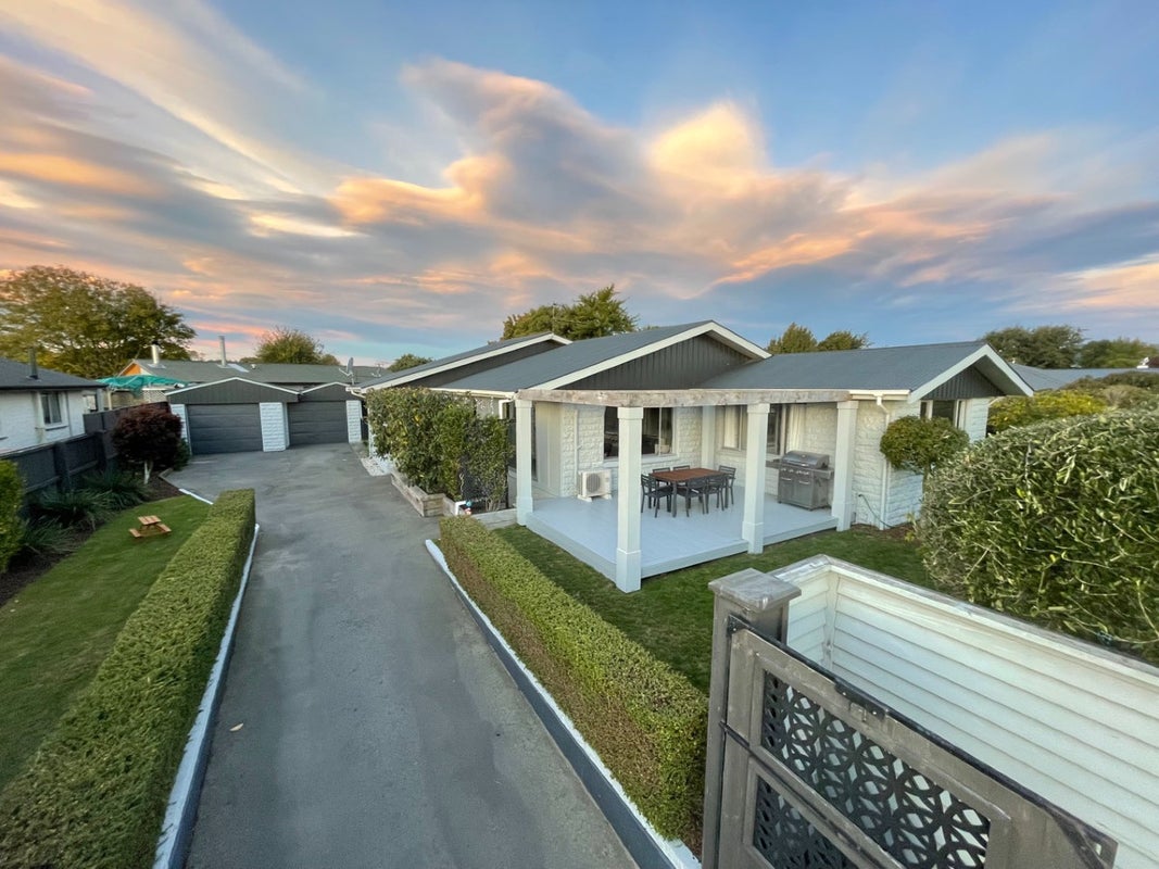 10 Warren Crescent, Hillmorton, Christchurch - Carousel 1