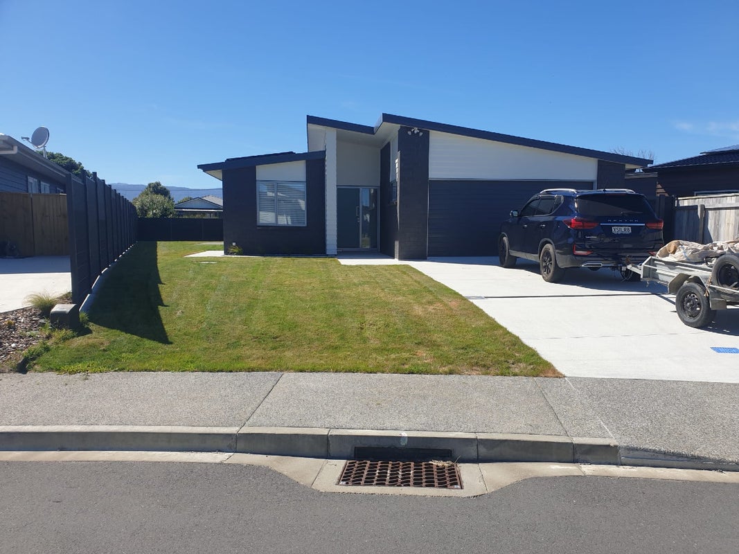 31 Seagrass Place, Otaki Beach, Otaki - Carousel 1