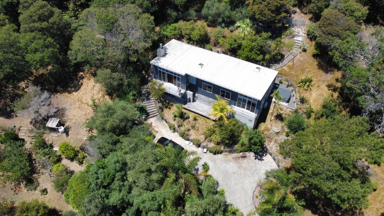 65 Erua Road, Ostend, Waiheke Island - Carousel 1