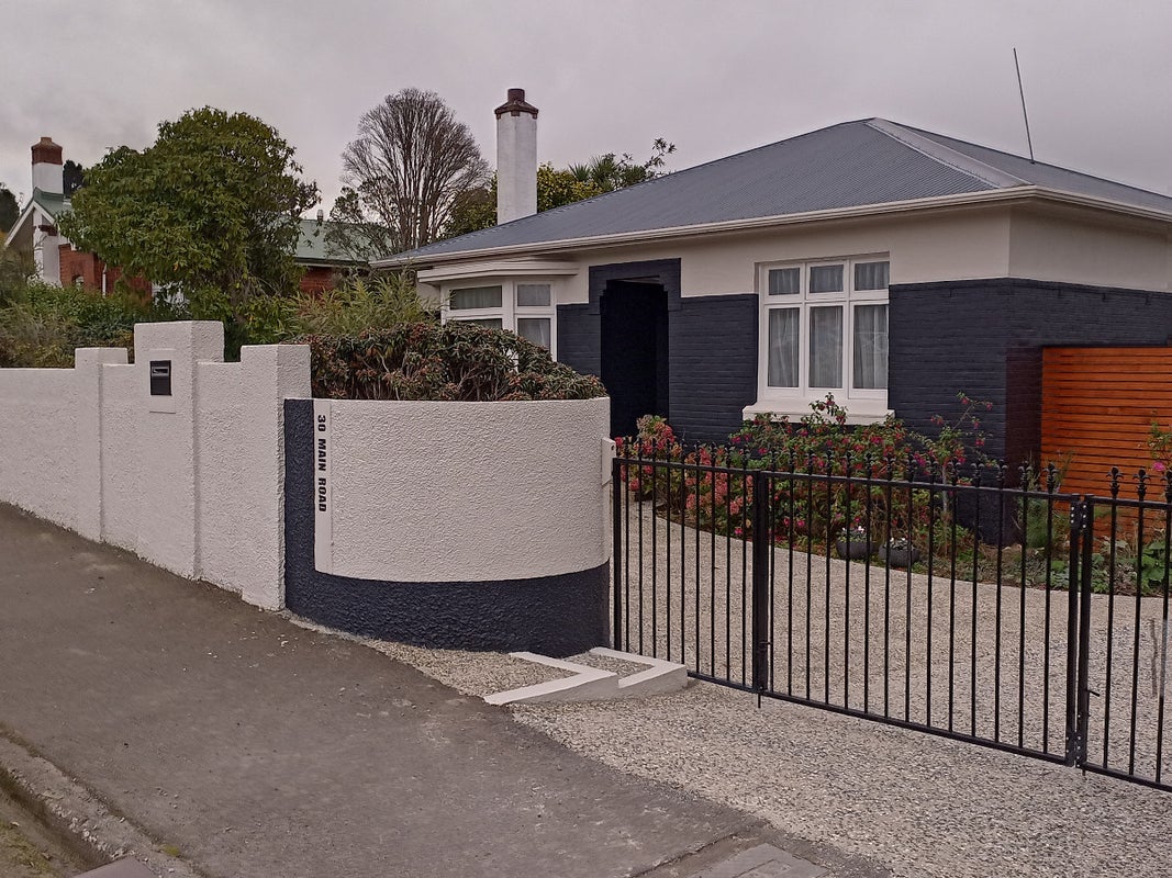 30 Main Road, Fairfield, Dunedin - Carousel 1