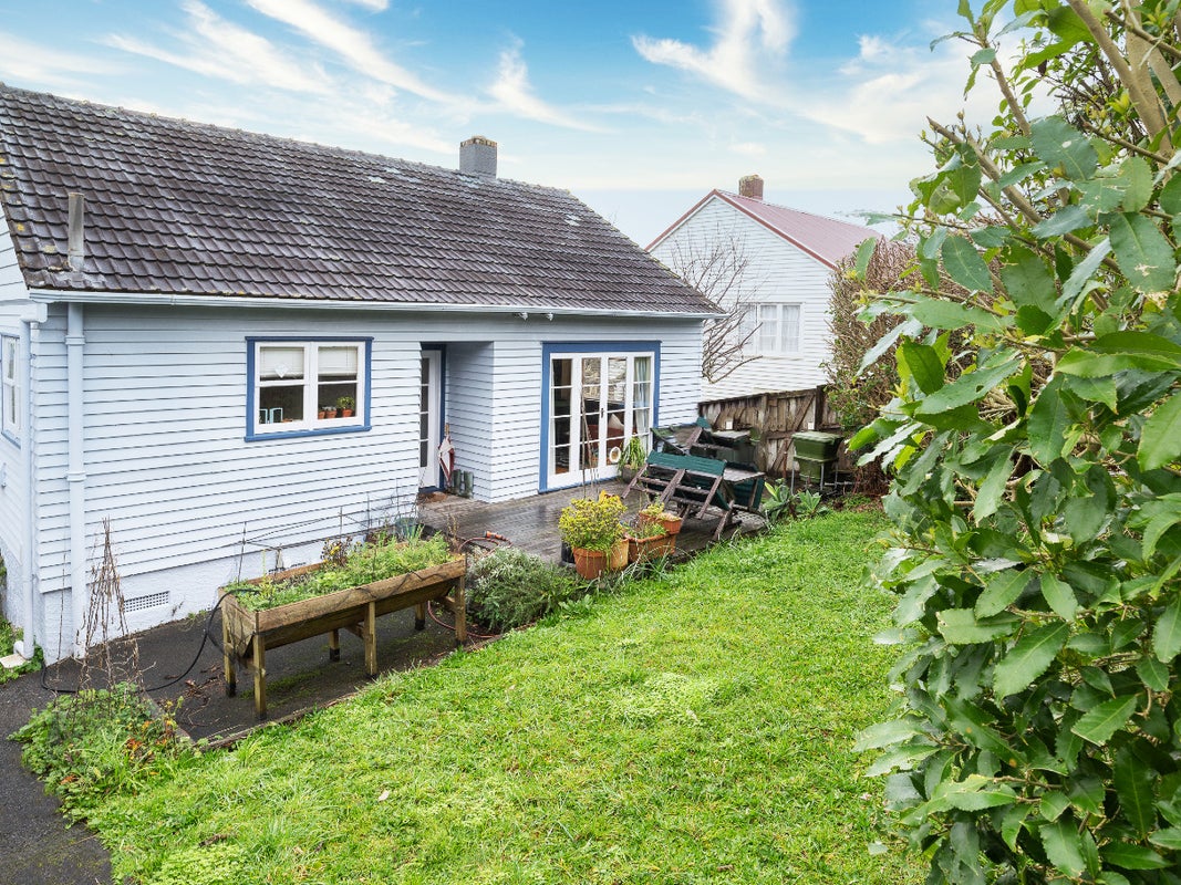 25 Awarua Crescent, Orakei, Auckland - Carousel 1