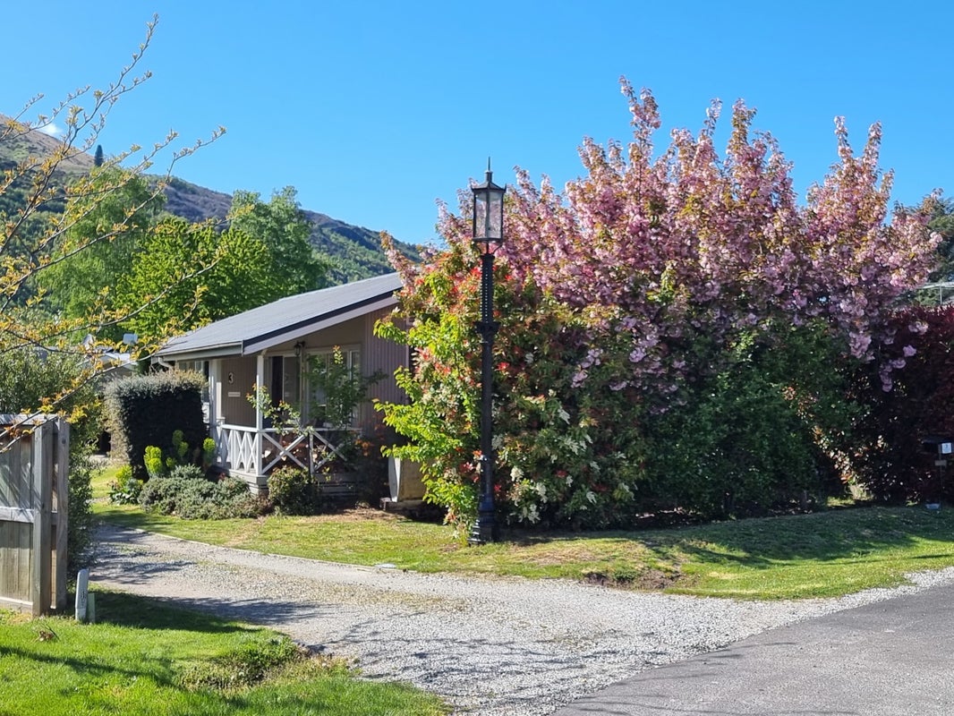 3 McKibbin Place, Arrowtown, Arrowtown - Carousel 1
