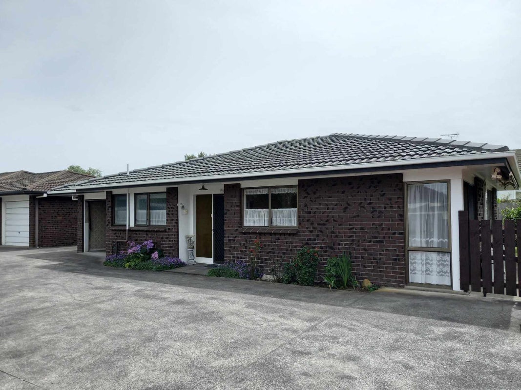 2/0 Landscape Road, Papatoetoe, Auckland - Carousel 1