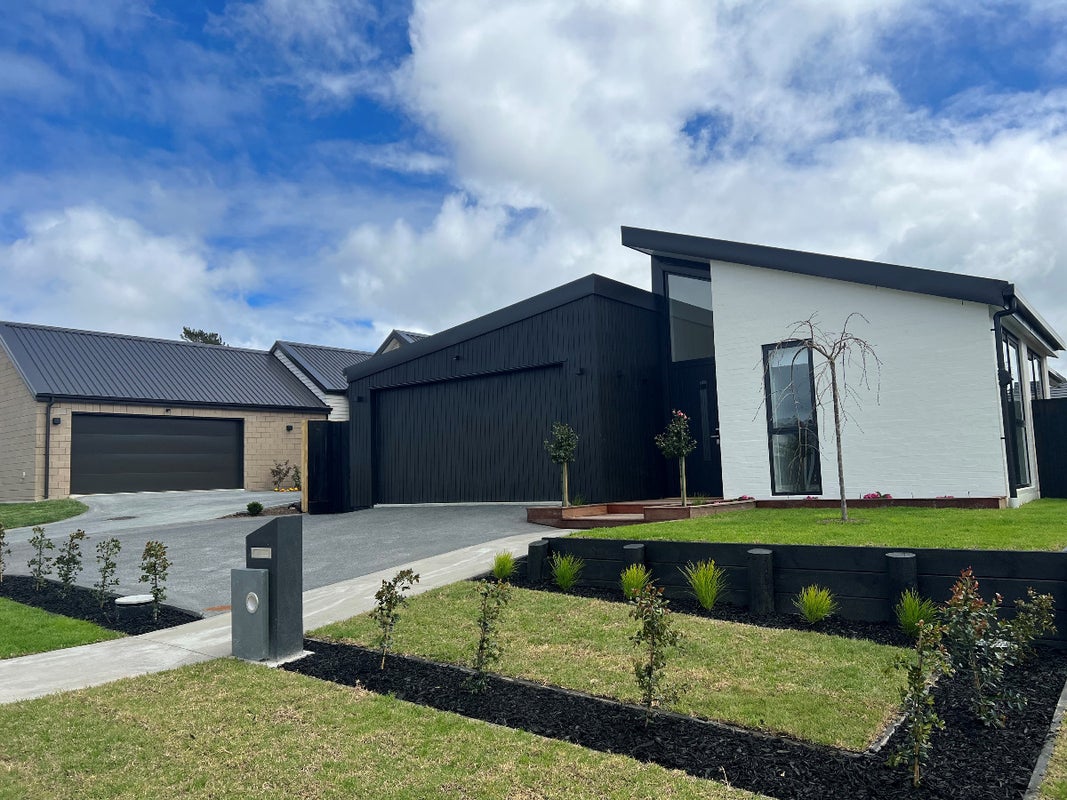 66A Glenvar Ridge Road, Long Bay, Auckland - Carousel 1