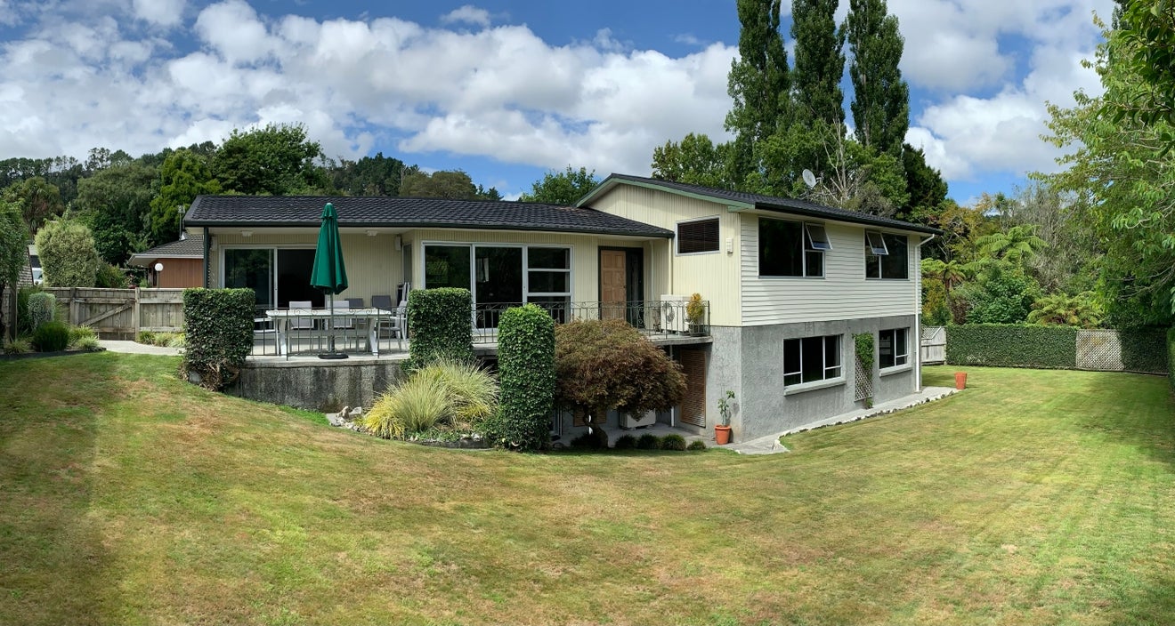 40A Gloucester Street, Silverstream, Upper Hutt - Carousel 1