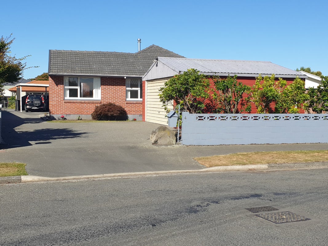 4 Santa Rosa Avenue, Halswell, Christchurch - Carousel 1