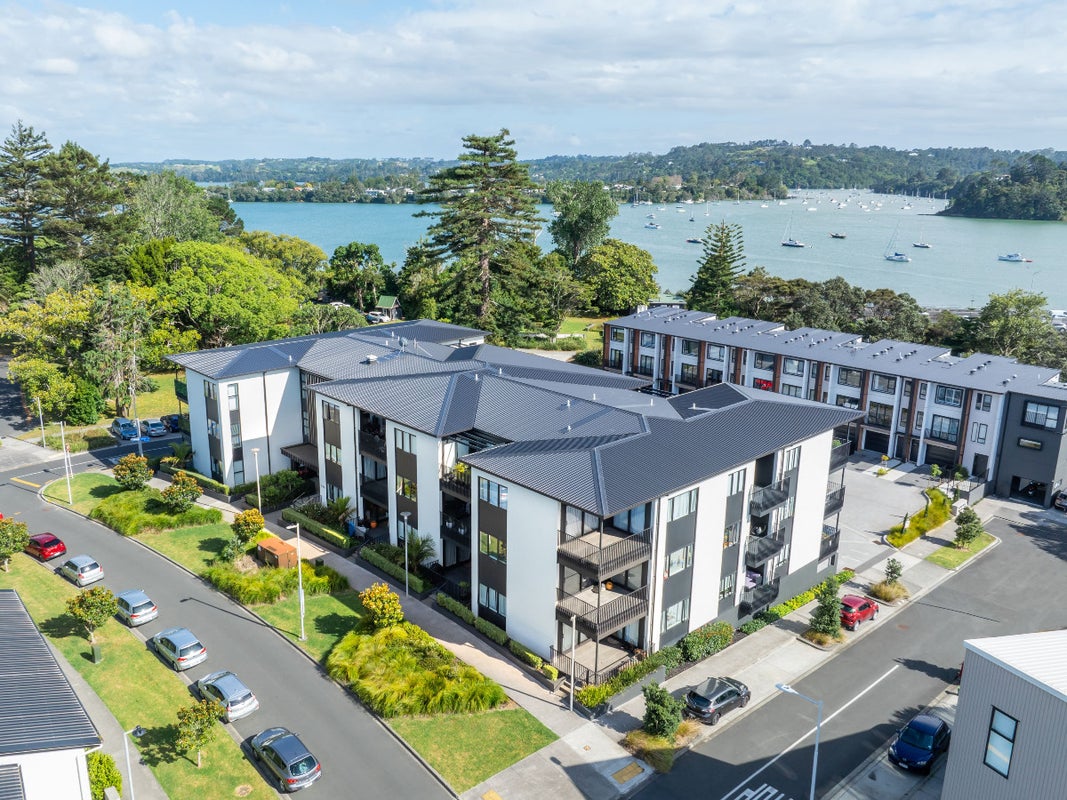 8/194 Buckley Avenue, Hobsonville, Auckland - Carousel 1