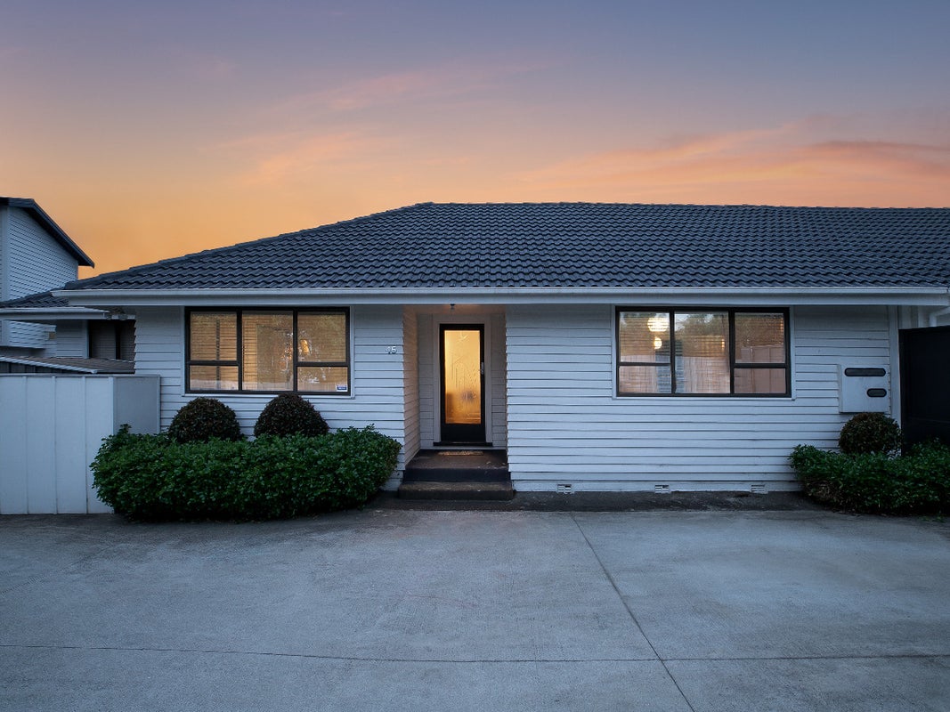 45 Riro Street, Point Chevalier, Auckland - Carousel 1